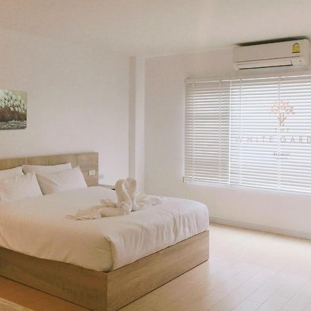 Hotel The White Garden Premier Saraburi Ban Dao Ruang  Exterior foto
