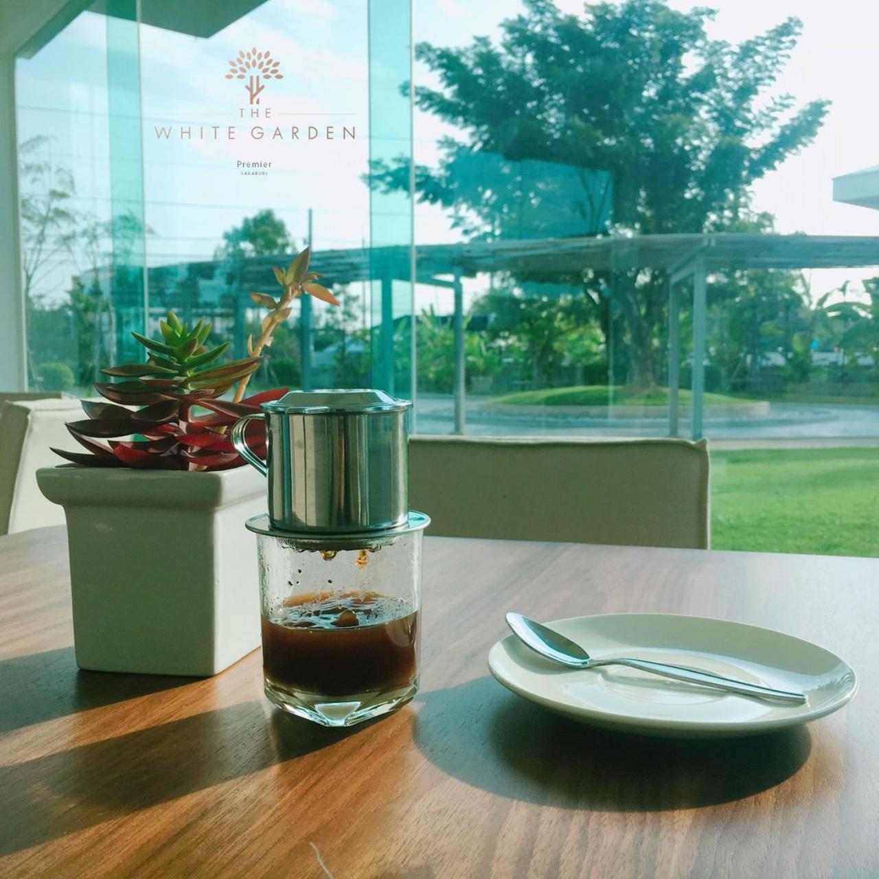 Hotel The White Garden Premier Saraburi Ban Dao Ruang  Exterior foto