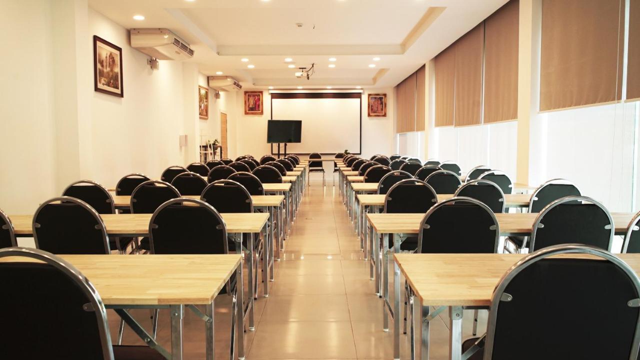 Hotel The White Garden Premier Saraburi Ban Dao Ruang  Exterior foto