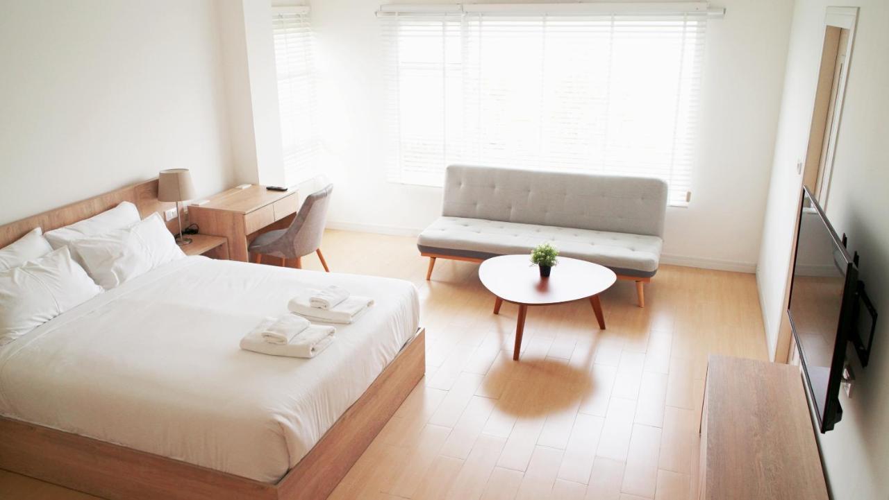 Hotel The White Garden Premier Saraburi Ban Dao Ruang  Exterior foto